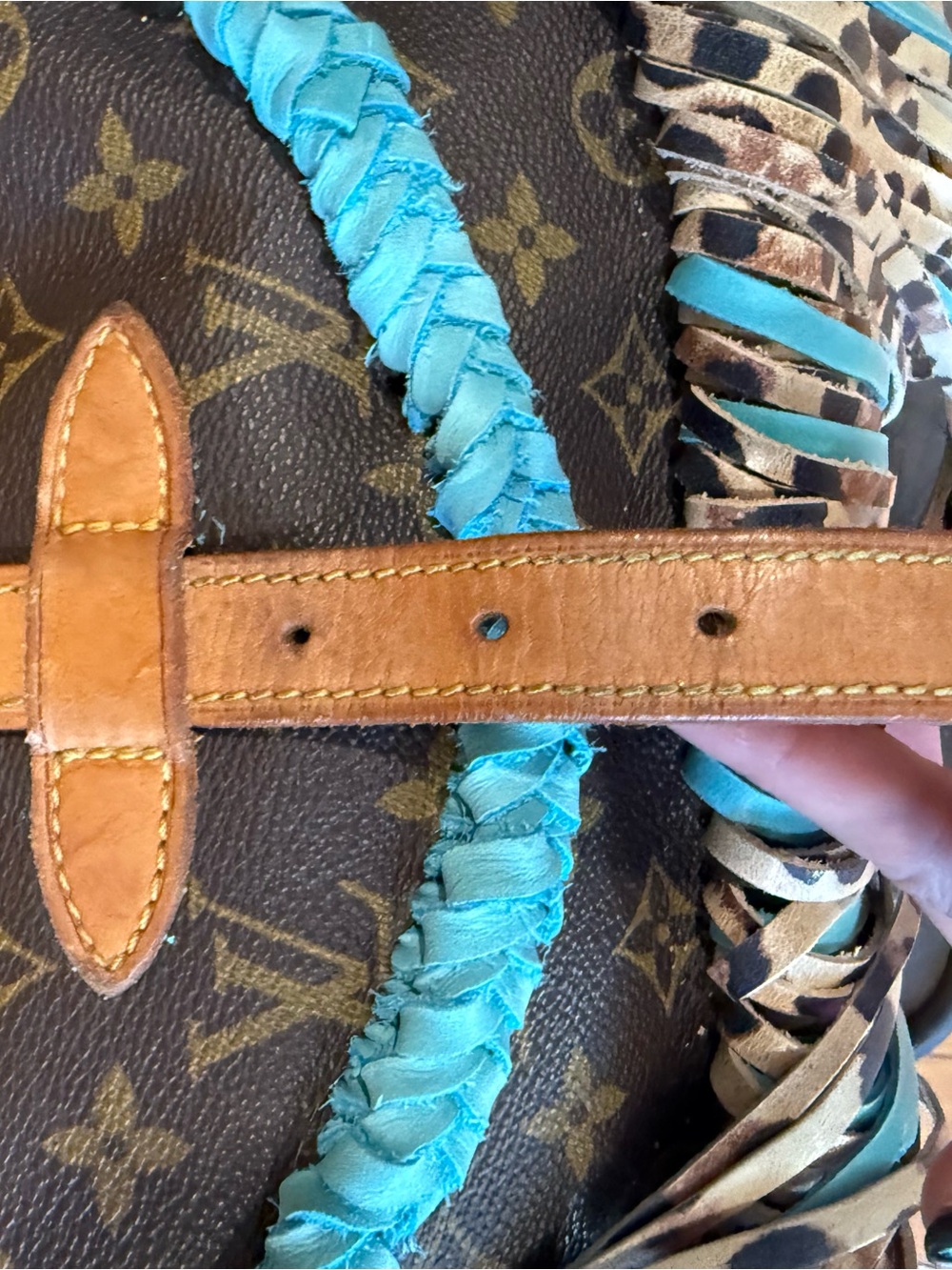 Louis Vuitton Saumur 30 Crossbody with Turquoise Trim and Leopard Fringe - Picture 15 of 16